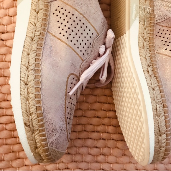 kanna || Laced Sneakers - Pink - Picture 10 of 14